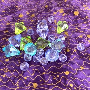 Drilled Plastic Gemstone Beads